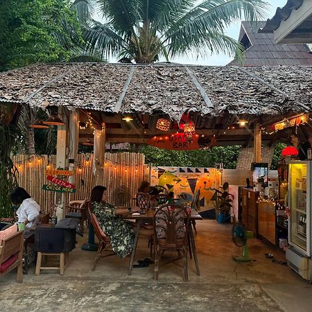 Ban Narai River Guesthouse Чиангмай Экстерьер фото